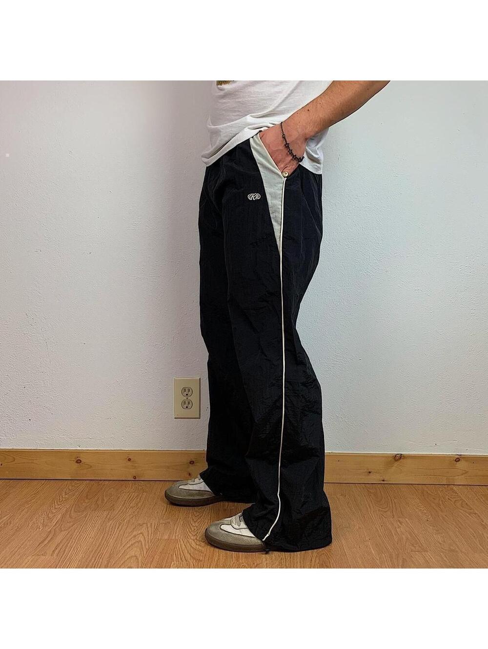 Baggy loose lightweight striped black and white windbreaker pants. Very nice - Picture 2 of 7